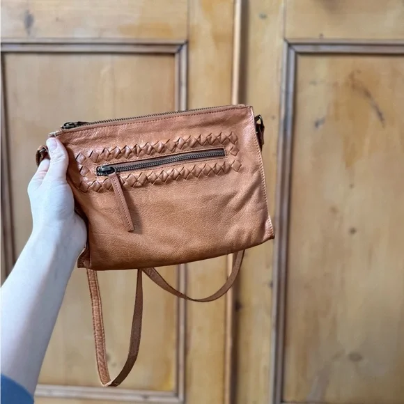 The Day & Mood sling Crossbody brown leather oversized clutch zip closure EUC - Picture 9 of 10